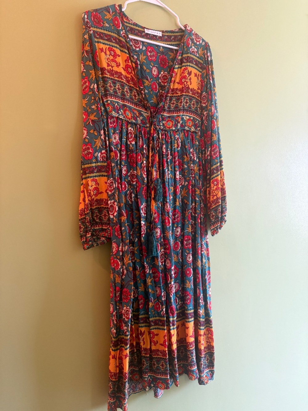 R. Vivimos 3/4 sleeve Paisley Dress